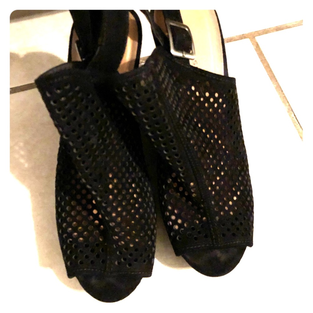 Chinese Laundry Black Wedges
